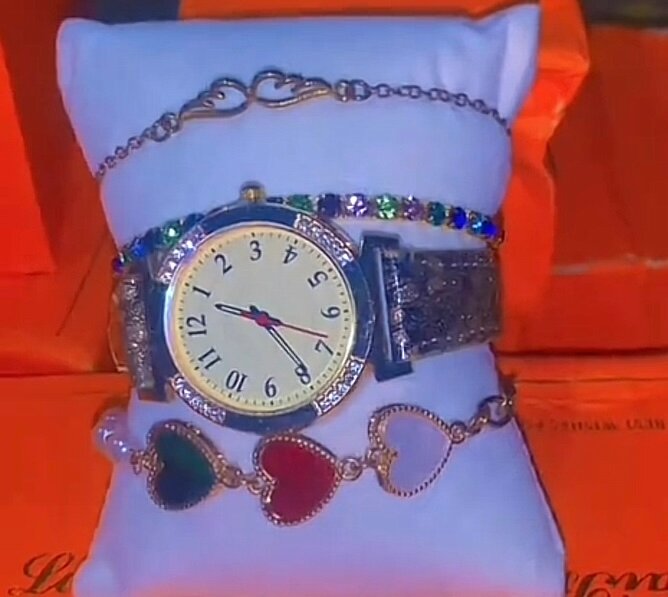 Montre élégante avec bracelet