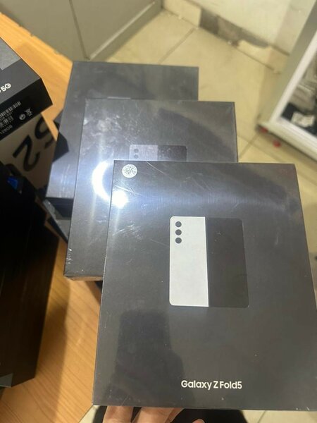 Samsung Galaxy Fold 5