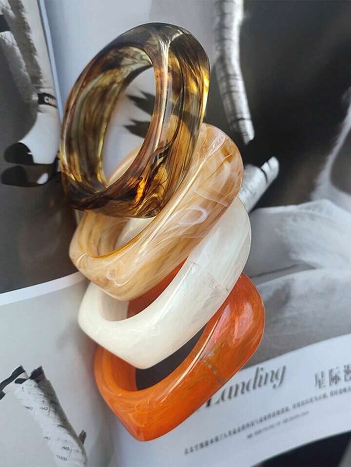 Bracelet en résine couleur ambre