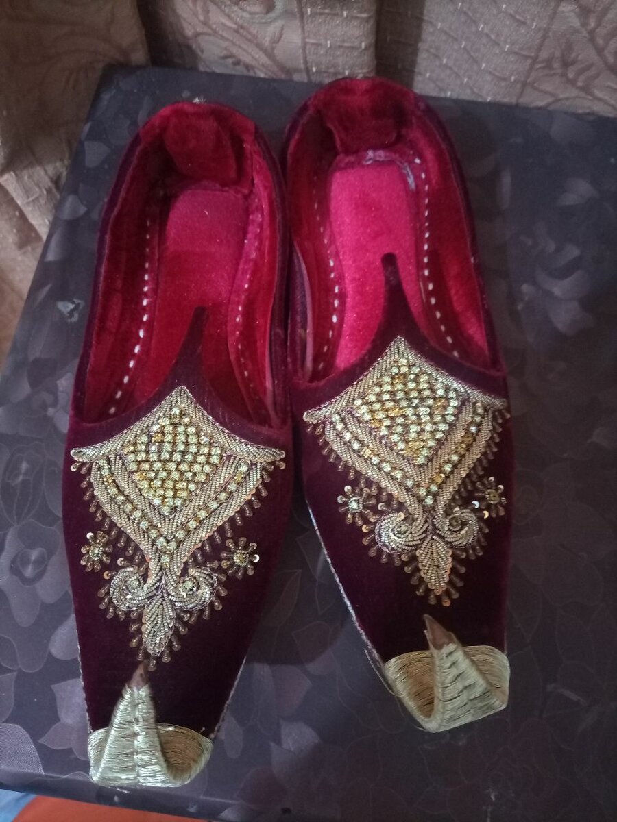 Sherwani + kulla + khussa