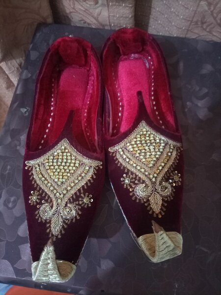 Sherwani + kulla + khussa