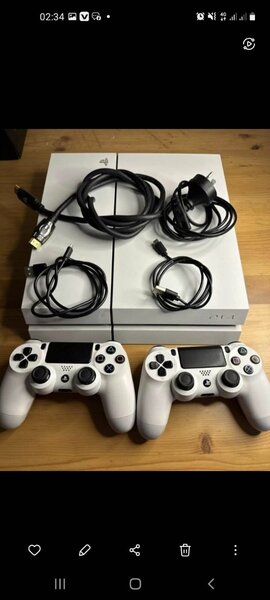 Console de Jeu + Manettes