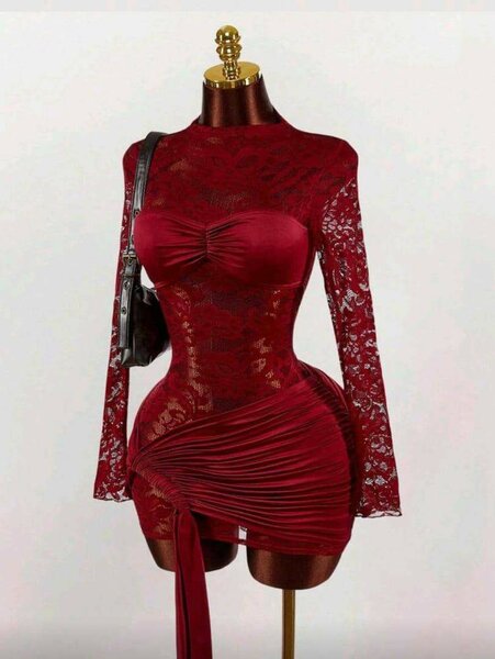 Robe Élégante en Dentelle