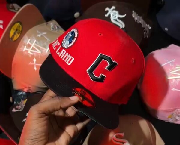 Casquette rouge tendance