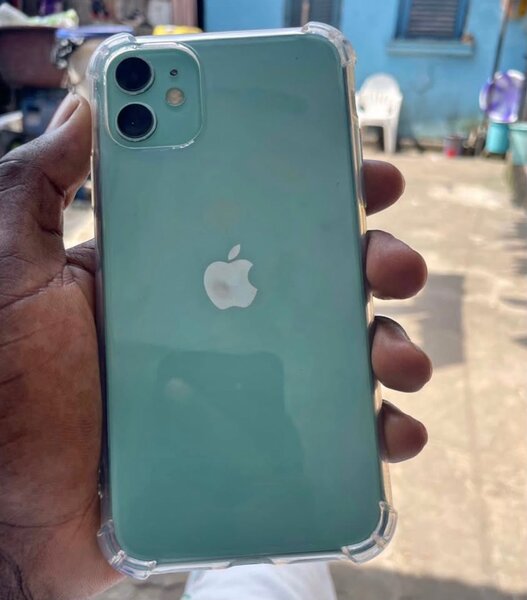 iPhone 11 sans face ID