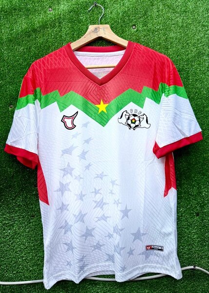 Maillot de football moderne