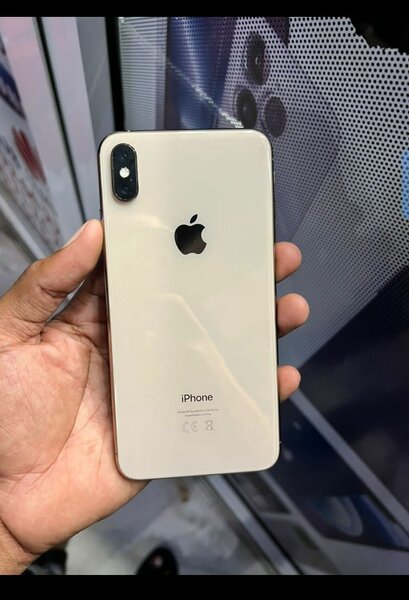 iPhone Xs en très bonne état