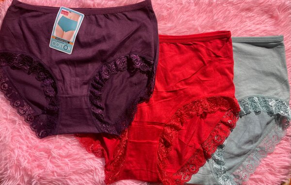 Culottes en coton avec dentelle