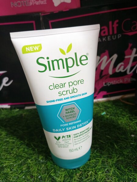 Simple clear pore scrub