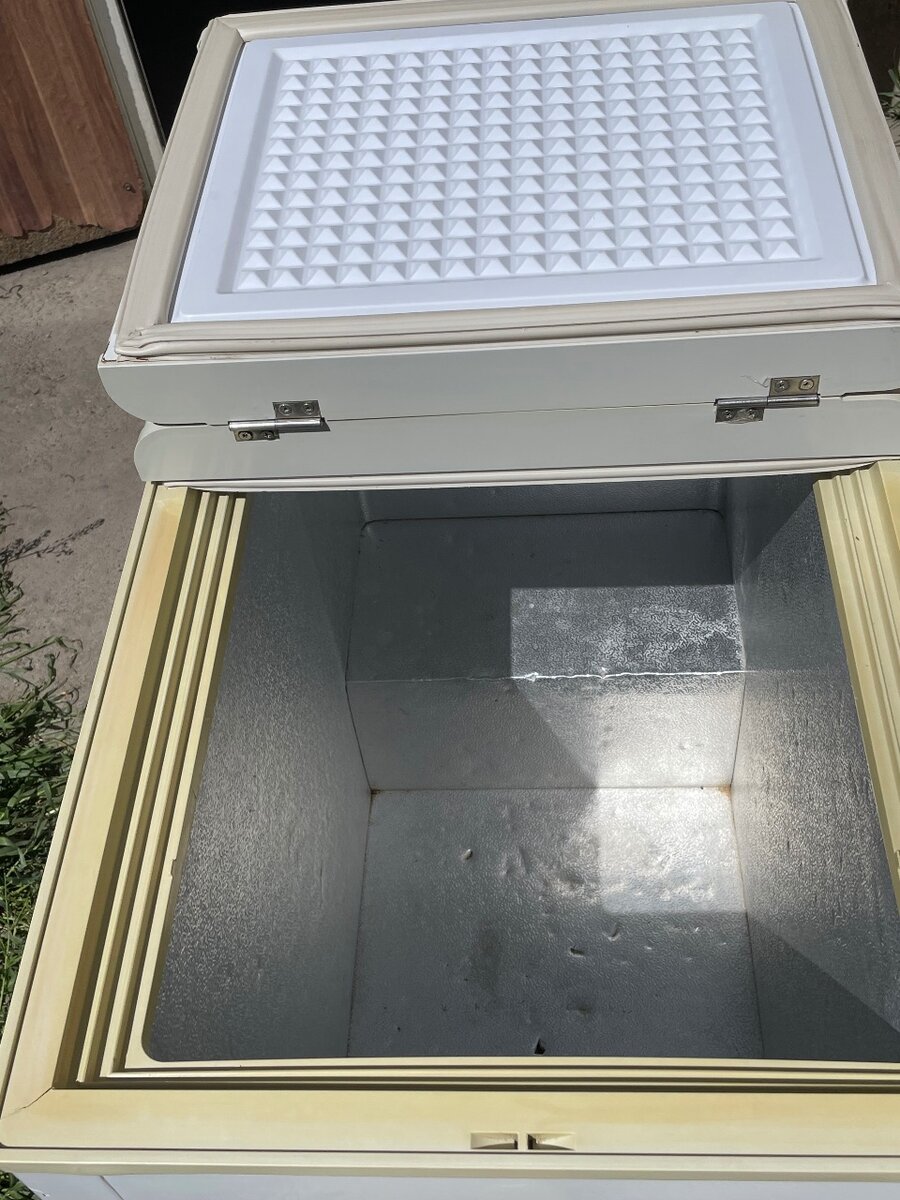 Продаем морозильник!