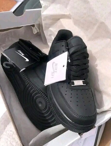 Black Airforce 1s