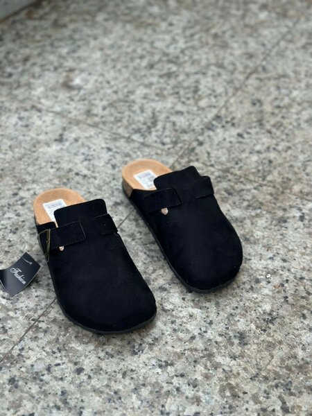 Sabots en daim pour homme