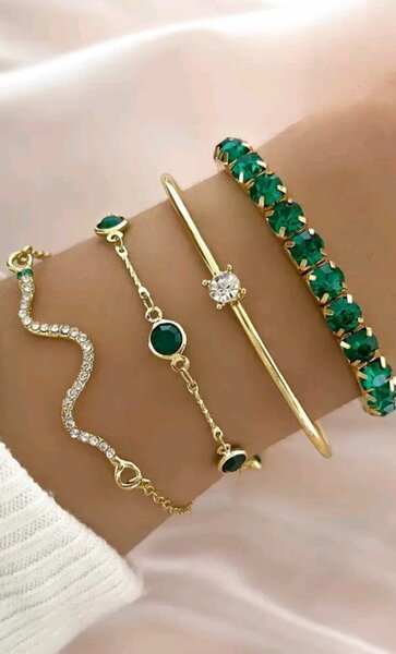 Bracelets élégants émeraudes