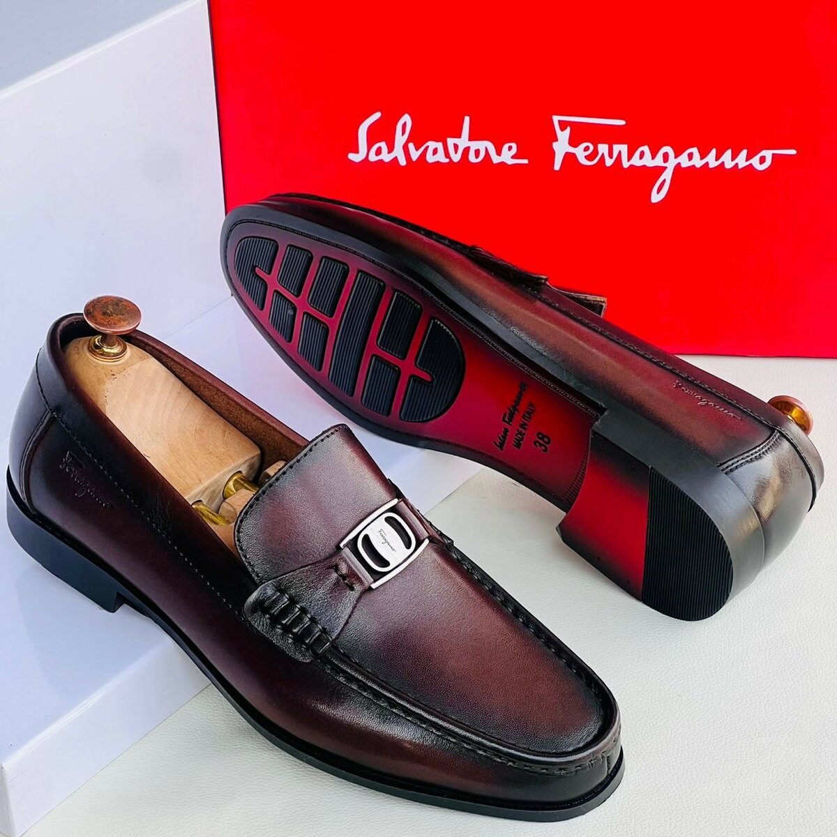 Mens Feragamo shoe