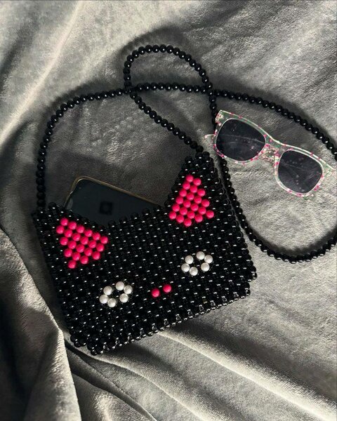 Sac perles chat mignon