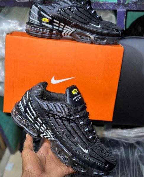 Chaussures Nike Air Max Noir