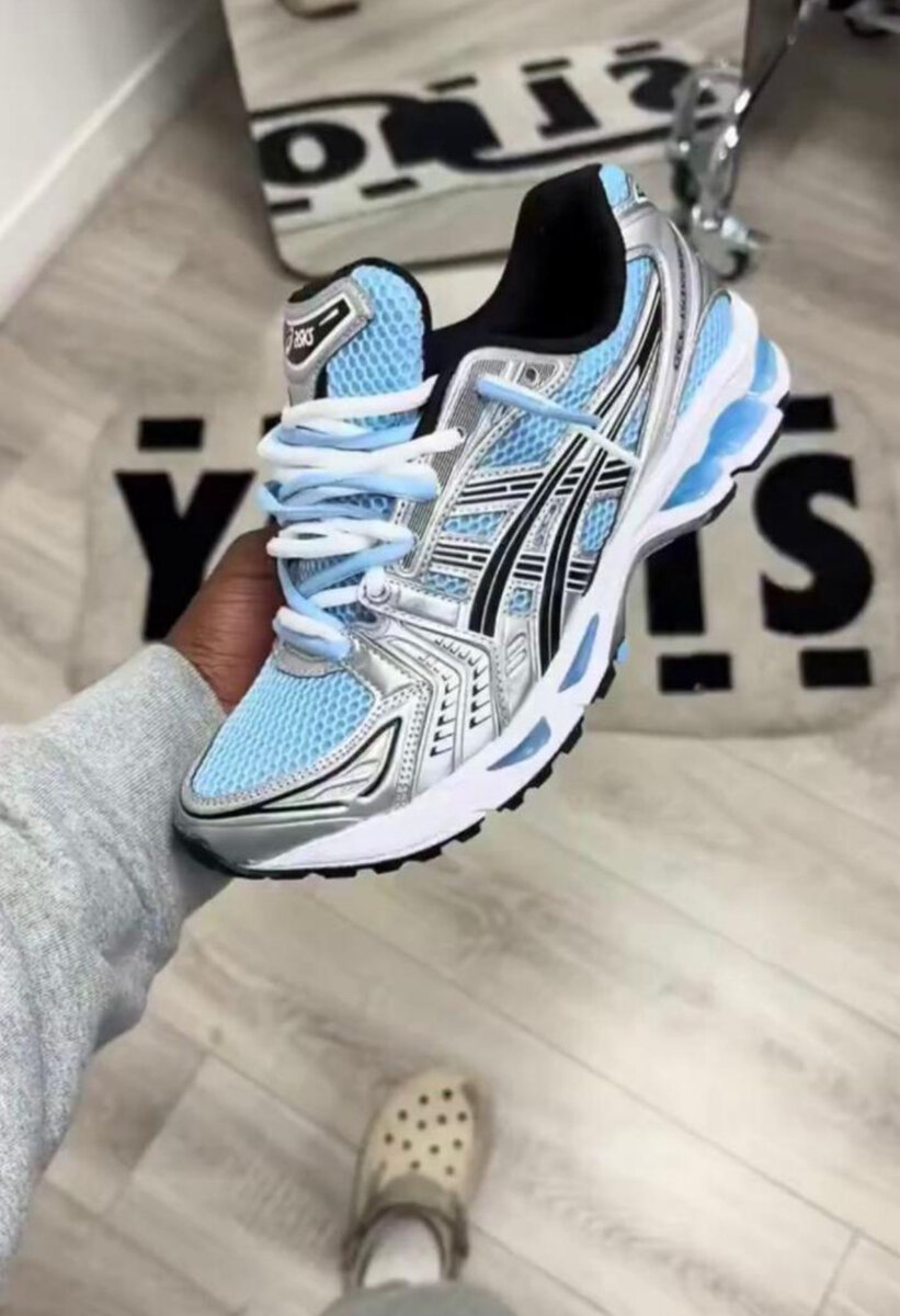 Baskets de sport noires Nike