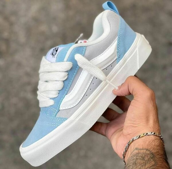 VANS BLEU DE QUALITÉ