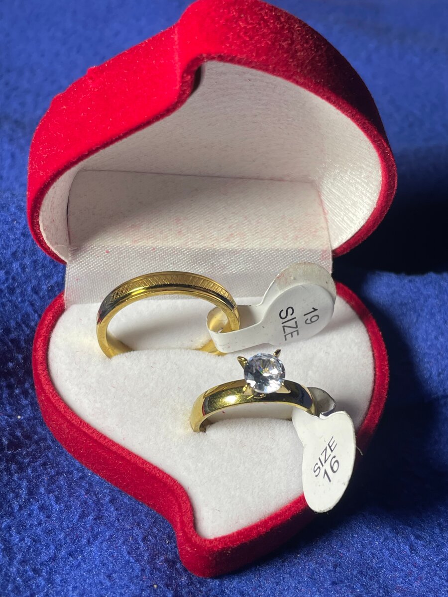 Ensemble de Bagues de Mariage en Or avec Boîte Coeur