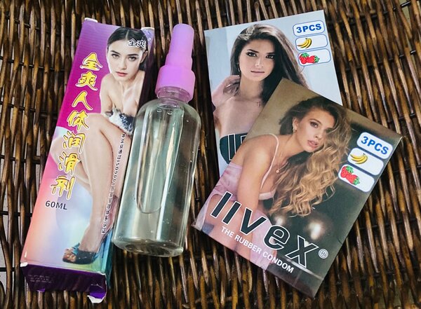 6 préservatifs + lubrifiant