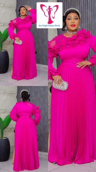 Robe élégante plissée