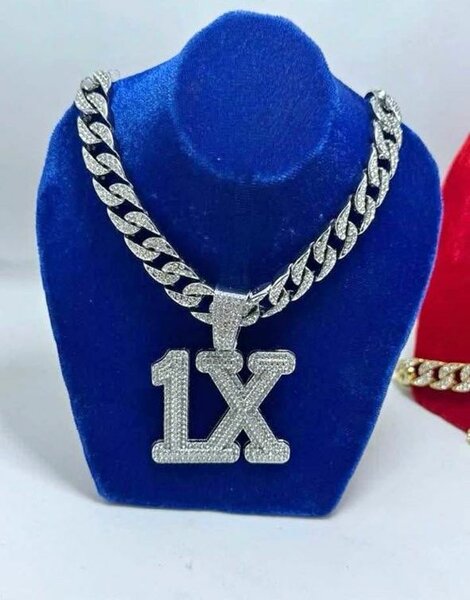 Collier chaîne en argent avec pendentif