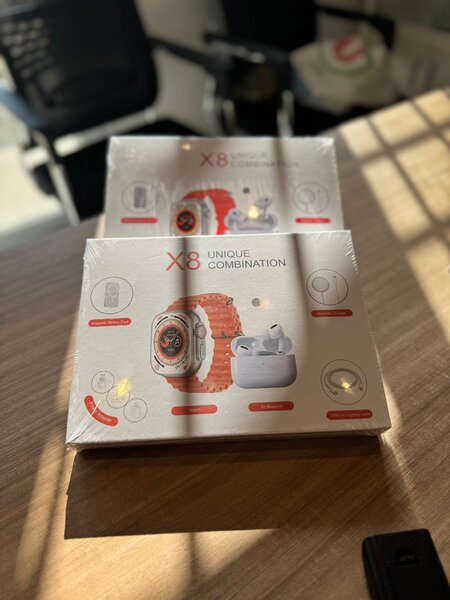 Montre connectée et écouteurs X8