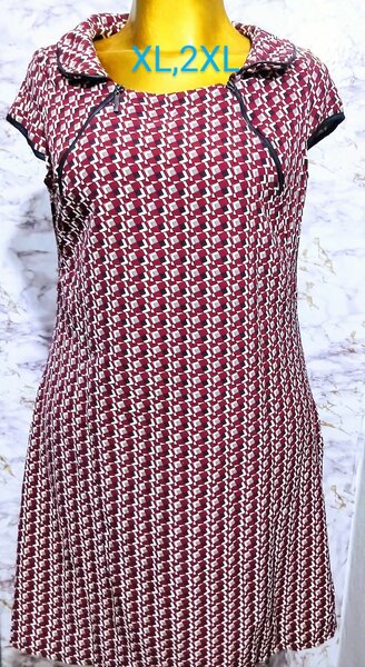 Robe élégante à motif géométrique