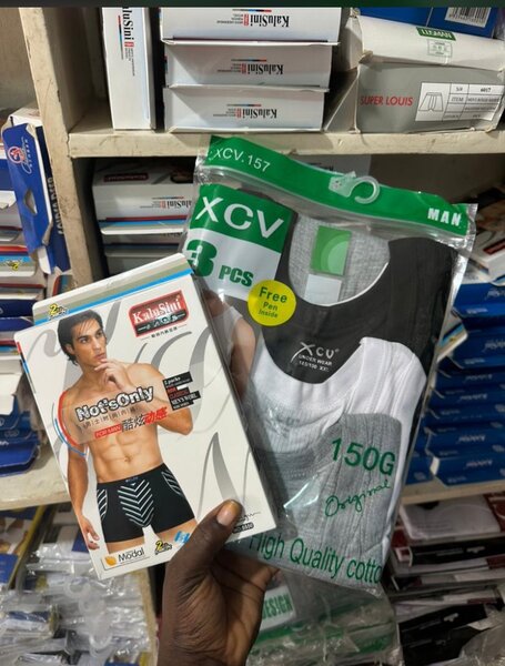 Chocoto et debardeur 3800f