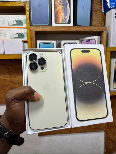 iPhone 14 Pro Max, 15 and 6s