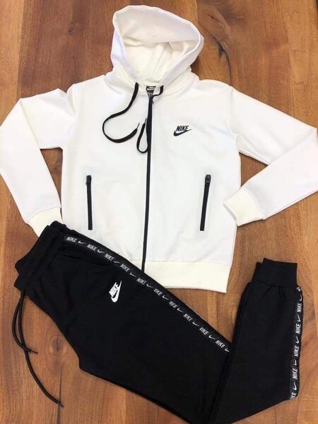 Ensemble survêtement Nike blanc et noir