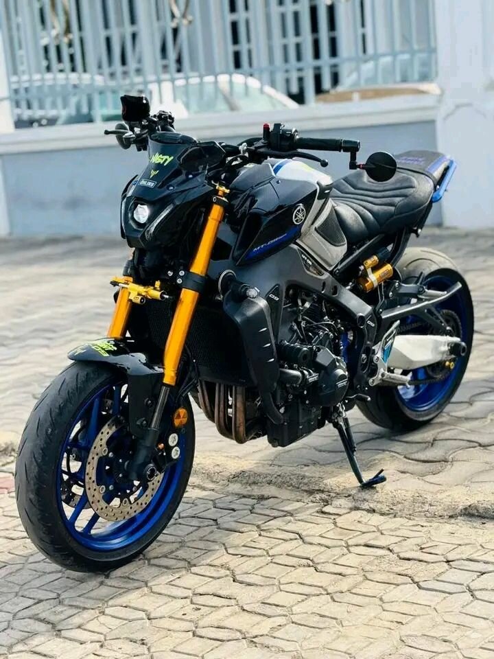 Moto sportive Yamaha hautes performances