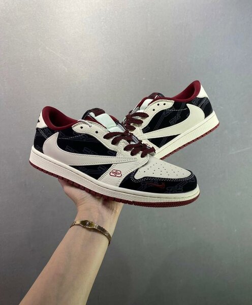 Chaussures Nike Air Jordan x Off-White