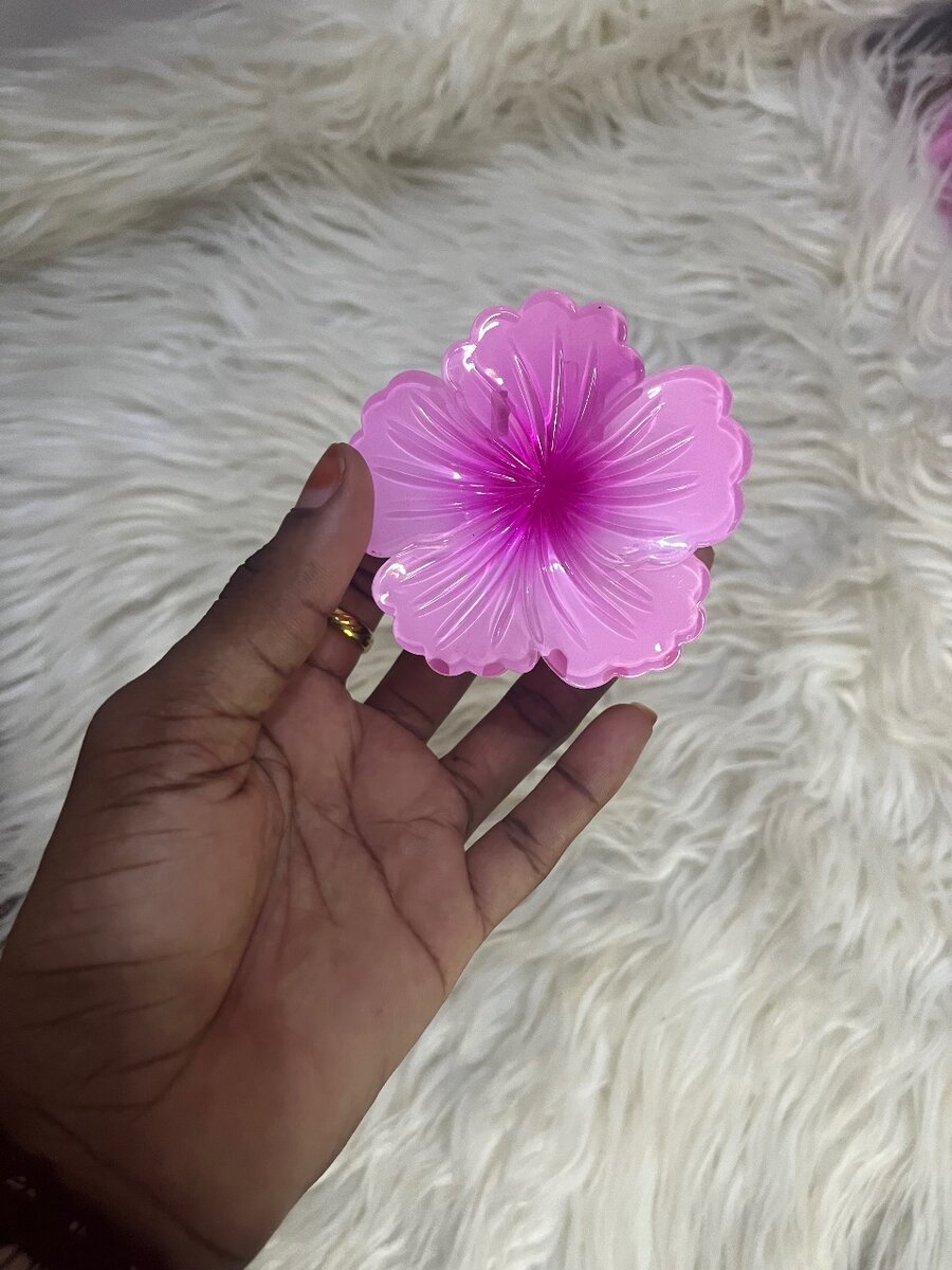 Pinces à cheveux florales colorées