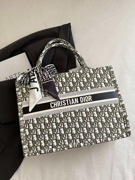 Sac à main Dior élégant