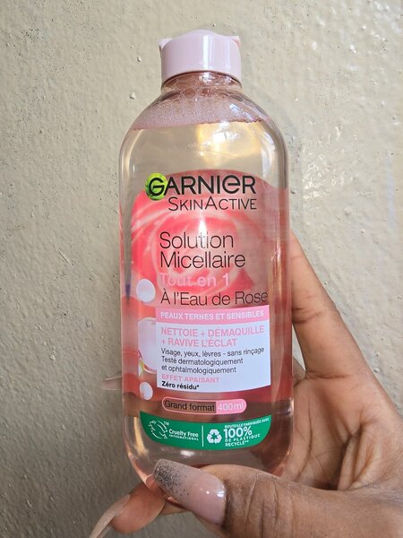 EAU MICELLAIRE de chez GARNIER