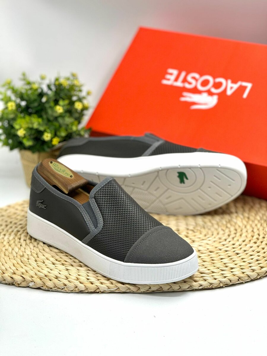 Lacoste Black & White