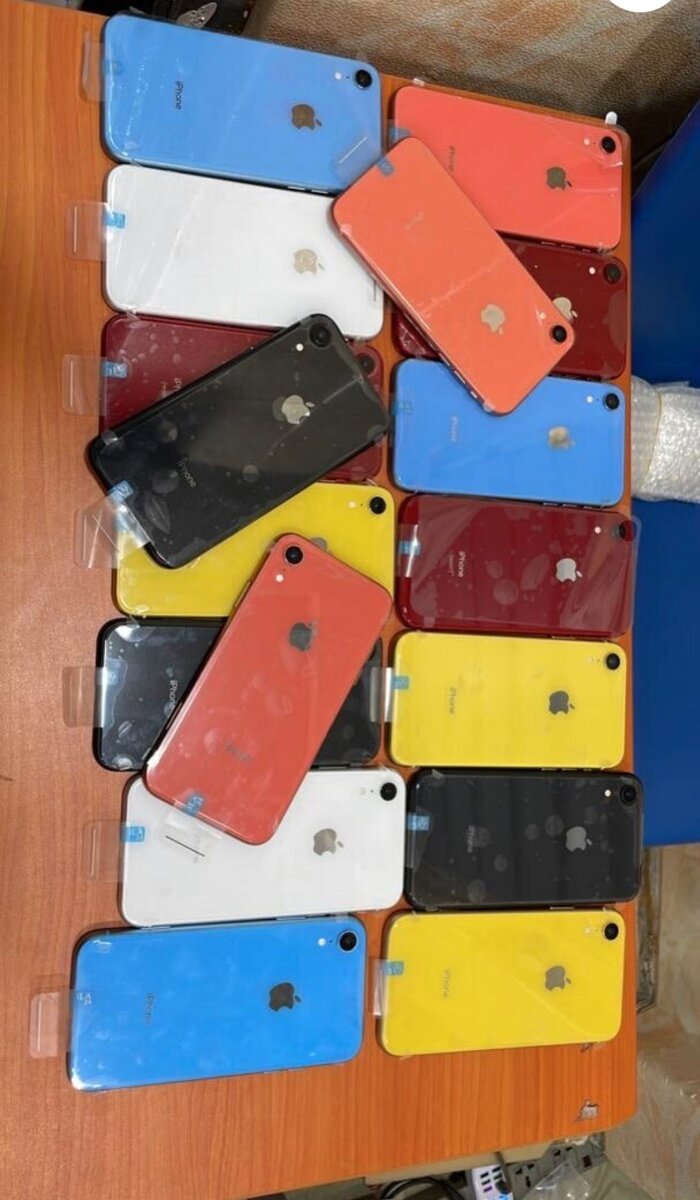 iPhone XR,64gig and 128gig