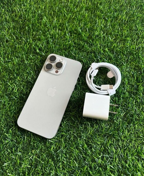 iPhone 15 pro max 256 GB physical sim