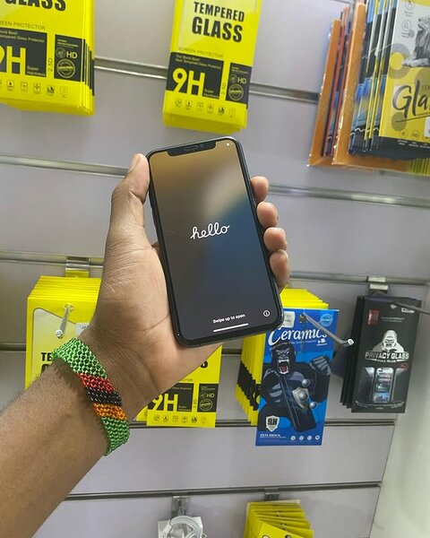 BRAND NEW IPHONE 🍏 pro 