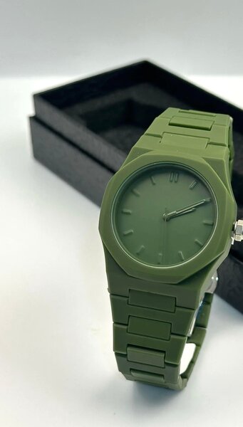 Montre verte minimaliste