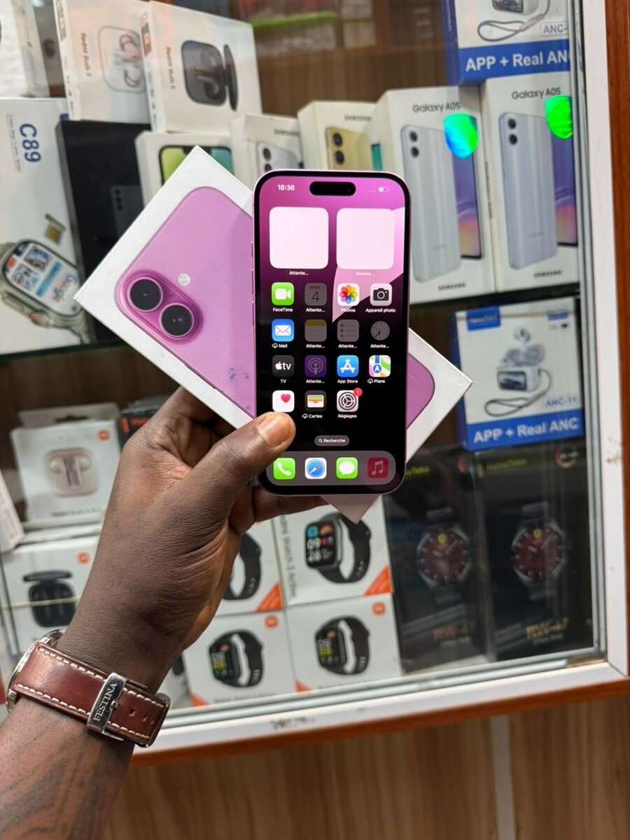 iPhone 16 128giga casineuf très propre