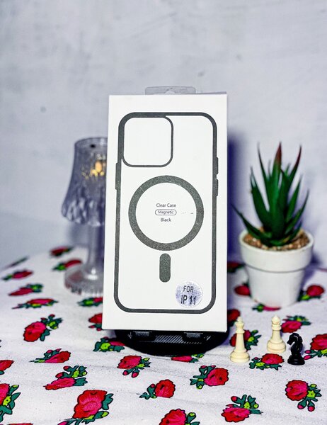 MagSafe clear case