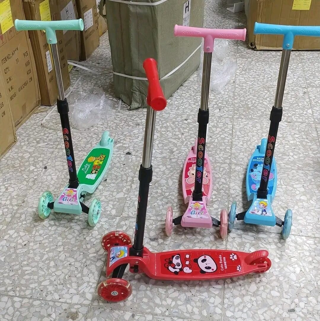 Trottinettes Enfant Colorées