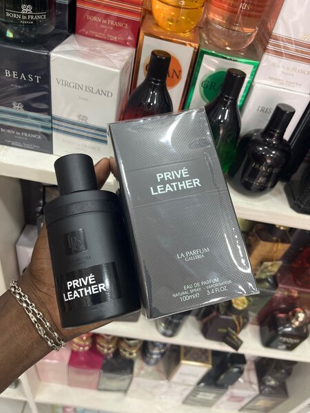 PRIVÉ LEATHER