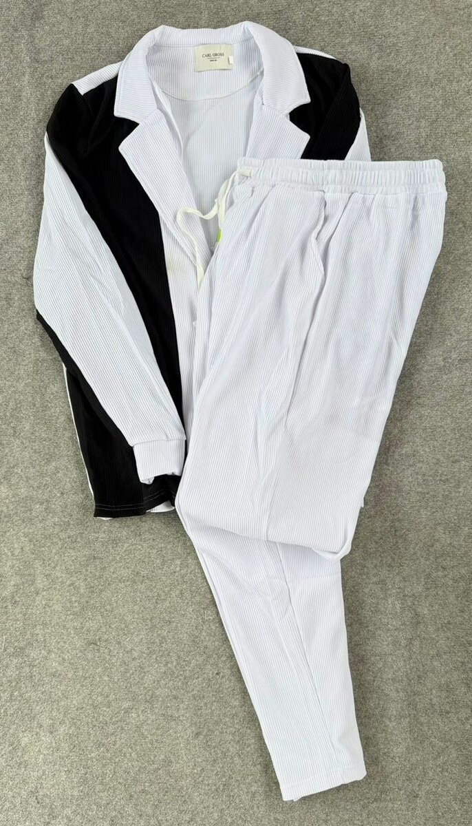 Costume de sport élégant