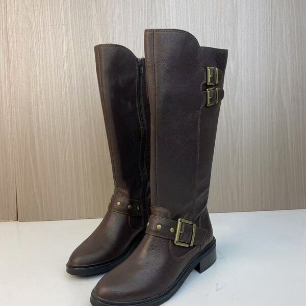 Кожаные сапоги для милых дам