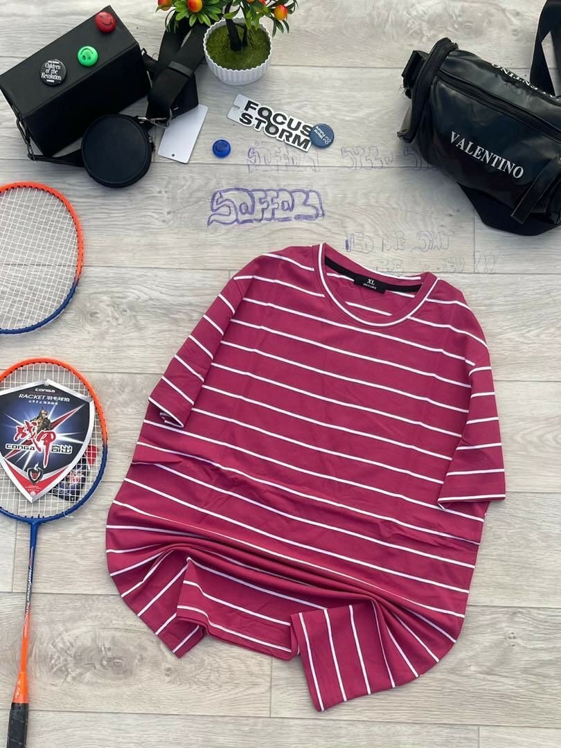 T-shirt rayé léger et stylé