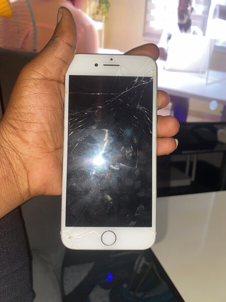 iPhone endommagé à réparer