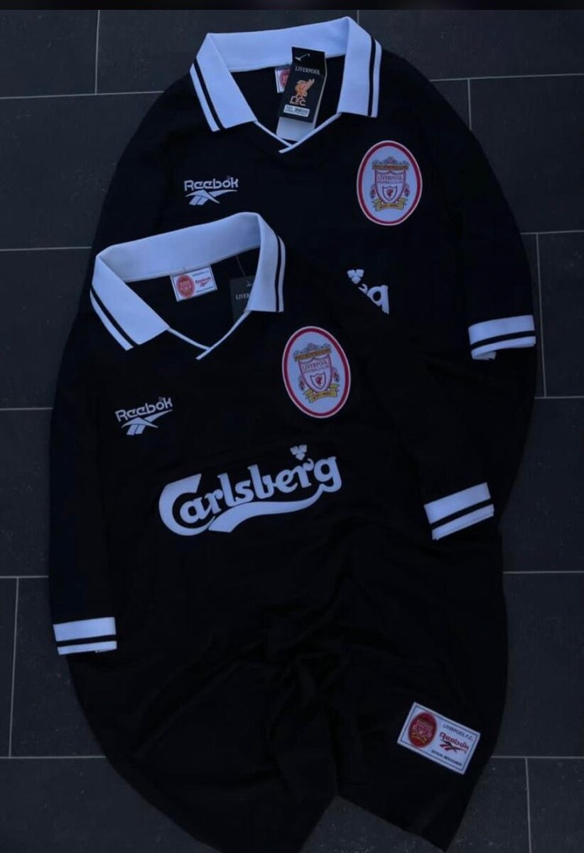 Maillots classiques de football